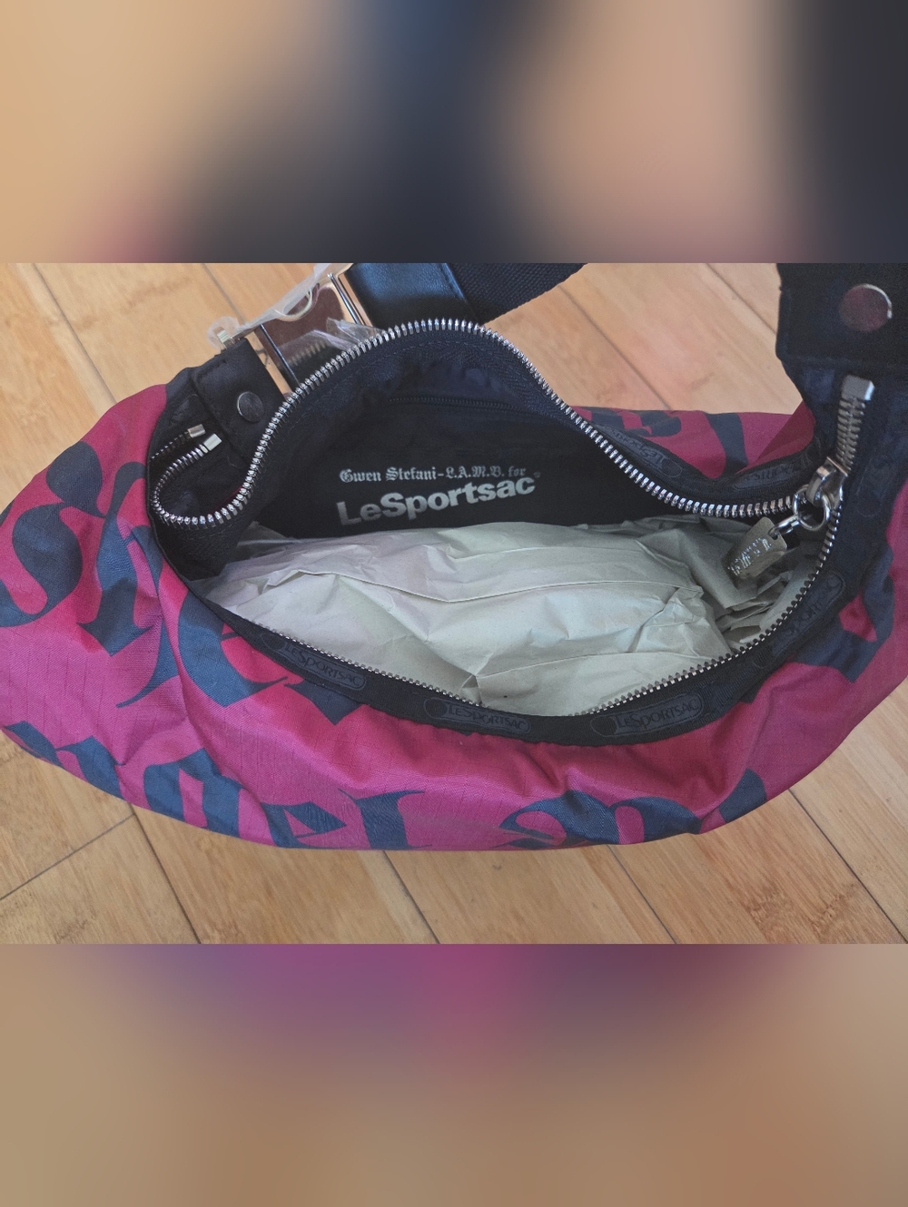 NWT LeSportsac By Gwen Stefani L.A.M.B. Red Mega Hobo Shoulder Bag with Black - Picture 6 of 12